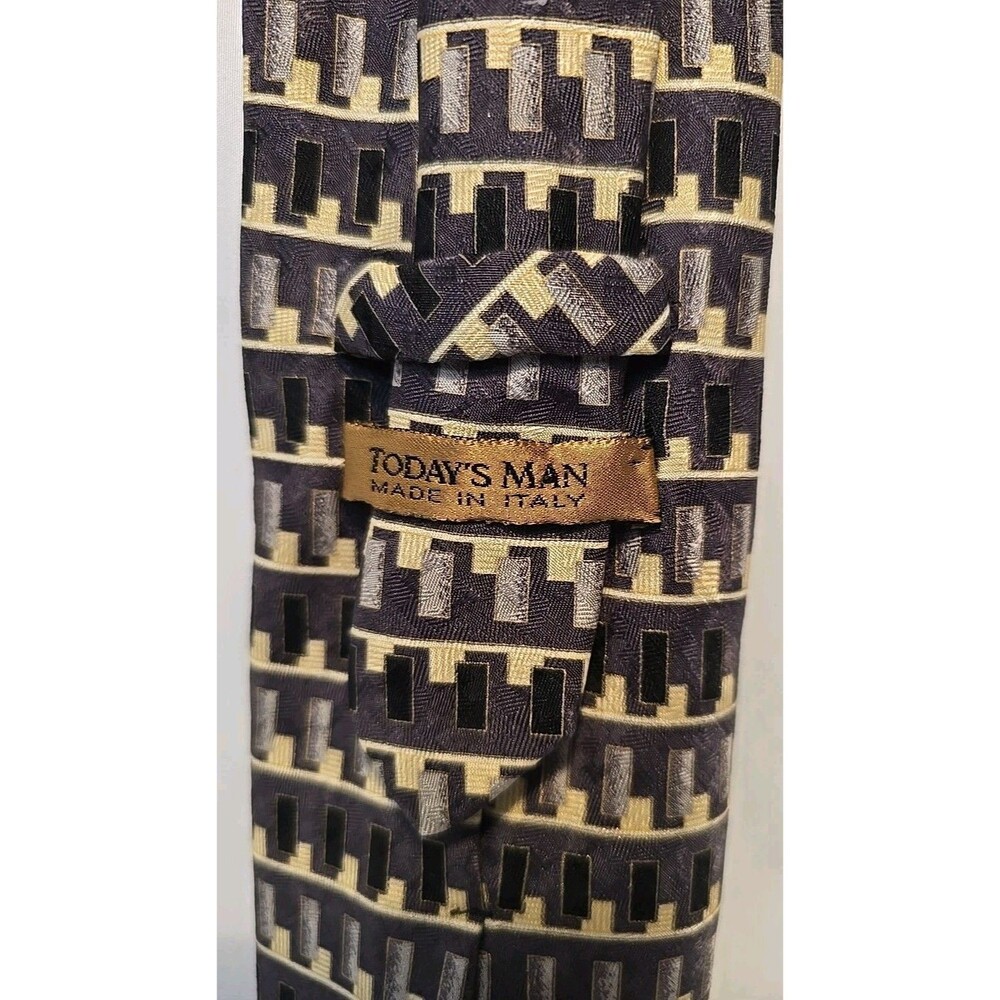 Today's Man Made In Italy Gray/Black/Cream Tie 100% Silk Italian Geometric Print